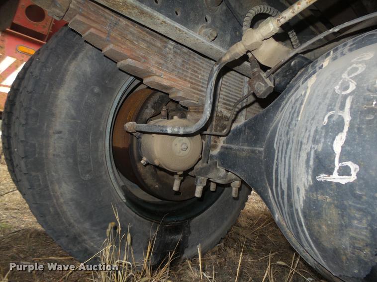 image for item DA0510 1985 Ford F700 fuel truck