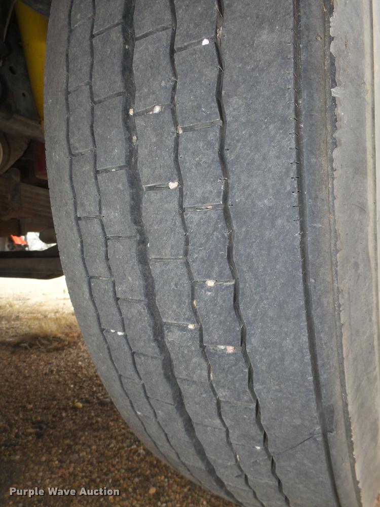 image for item DA0510 1985 Ford F700 fuel truck