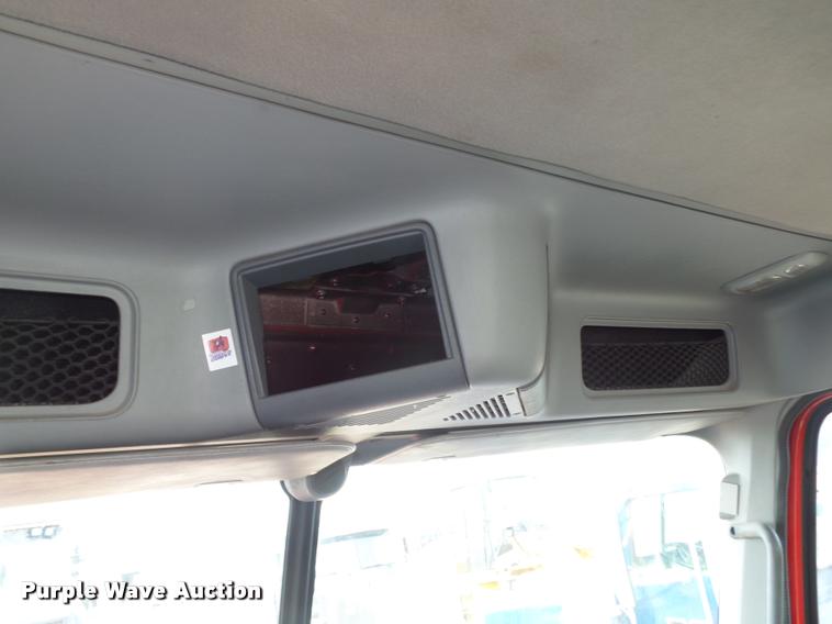 image for item DA0512 2006 Freightliner Columbia semi truck