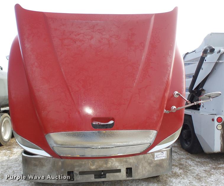 image for item DA0512 2006 Freightliner Columbia semi truck