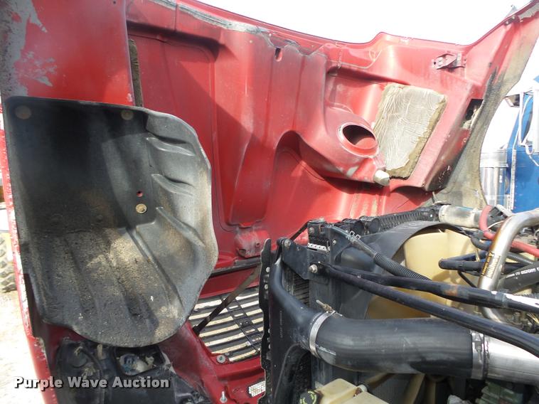 image for item DA0512 2006 Freightliner Columbia semi truck