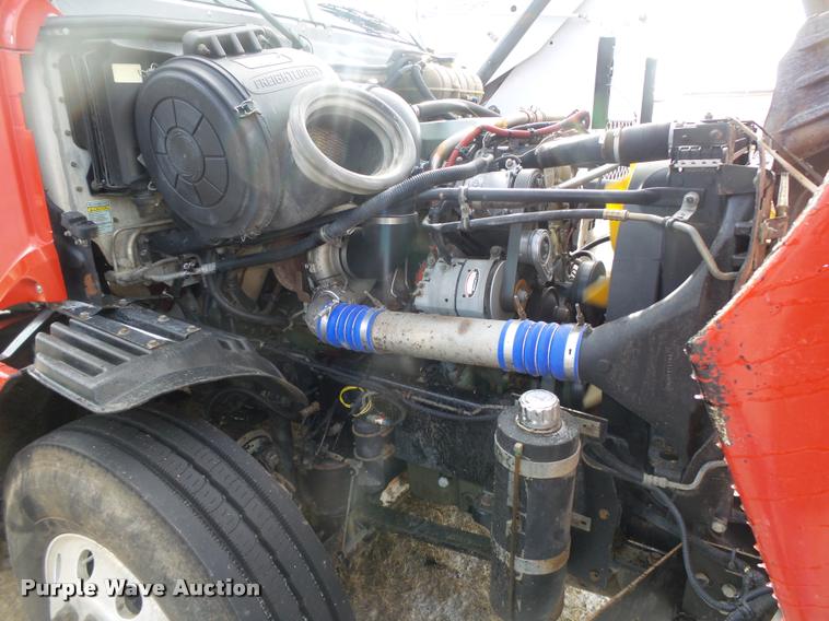 image for item DA0512 2006 Freightliner Columbia semi truck