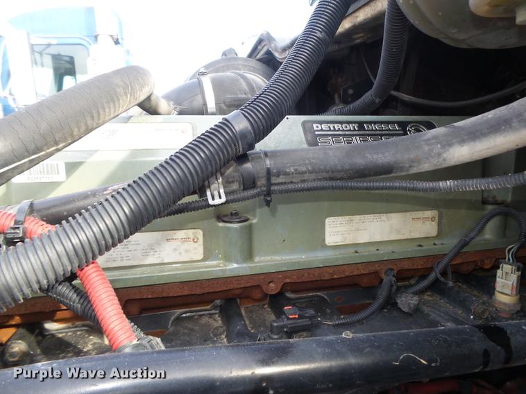 image for item DA0512 2006 Freightliner Columbia semi truck