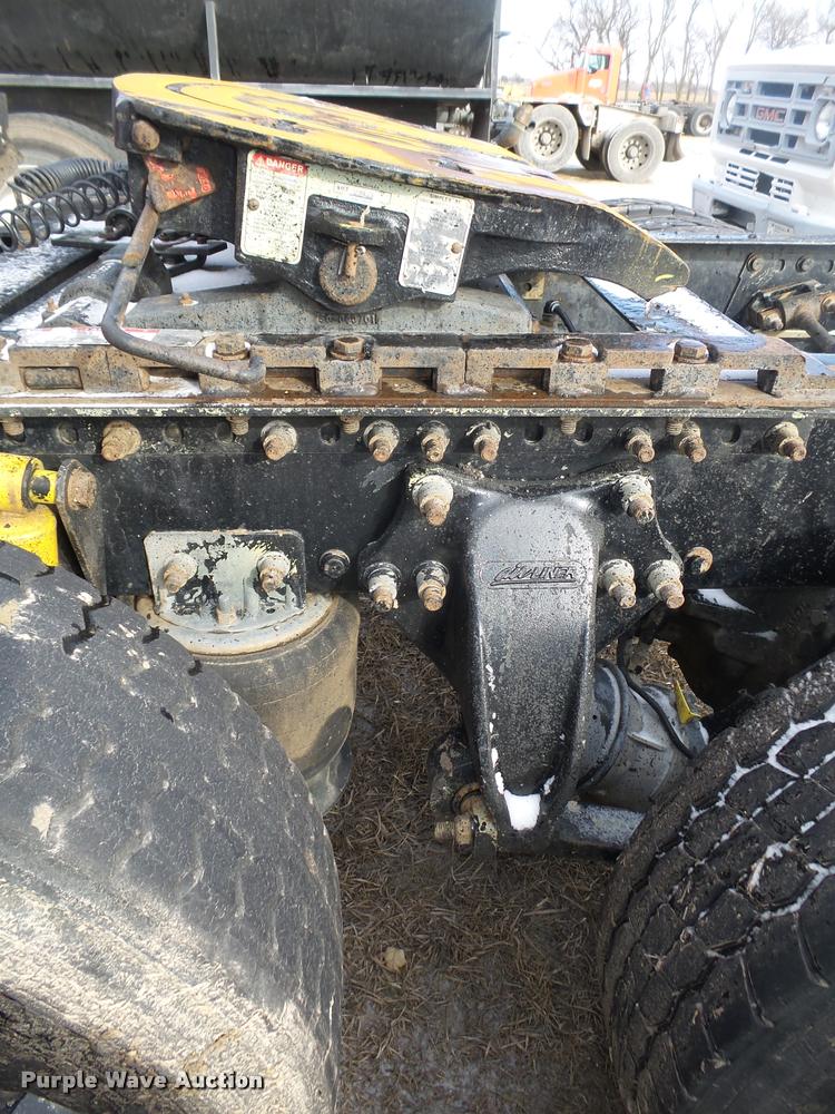 image for item DA0512 2006 Freightliner Columbia semi truck