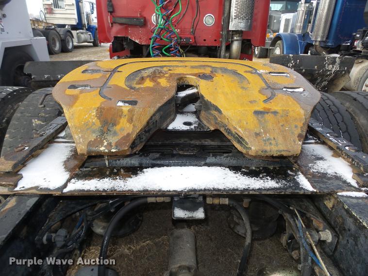 image for item DA0512 2006 Freightliner Columbia semi truck