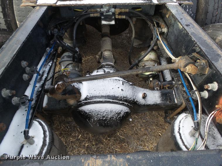 image for item DA0512 2006 Freightliner Columbia semi truck