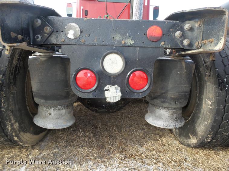 image for item DA0512 2006 Freightliner Columbia semi truck