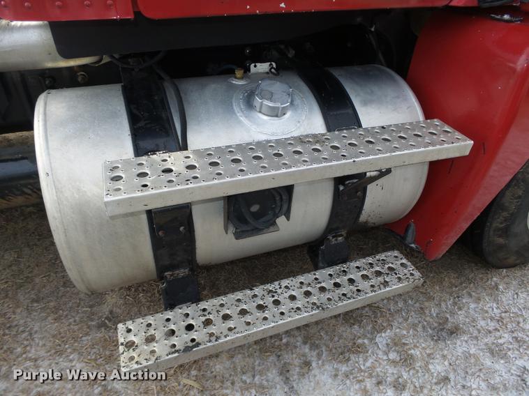 image for item DA0512 2006 Freightliner Columbia semi truck