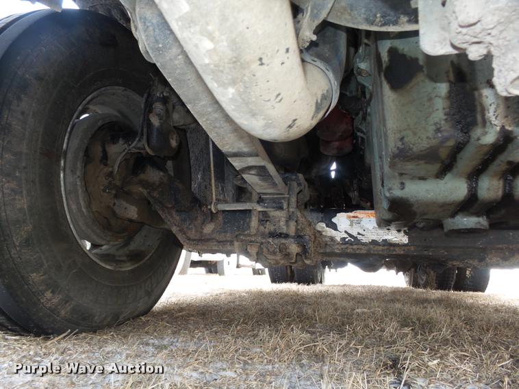 image for item DA0512 2006 Freightliner Columbia semi truck