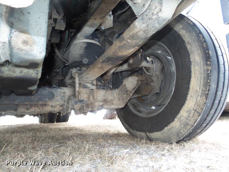 image for item DA0512 2006 Freightliner Columbia semi truck