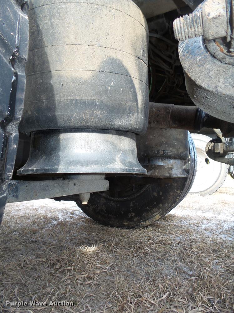 image for item DA0512 2006 Freightliner Columbia semi truck