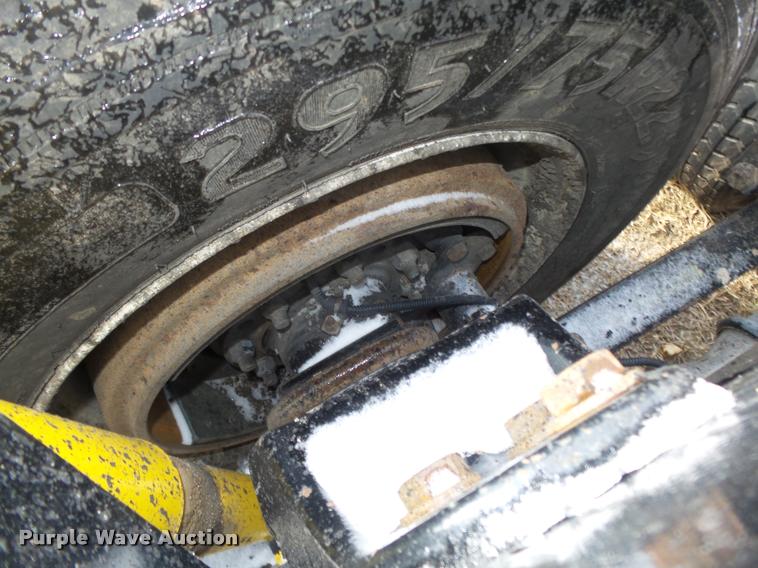 image for item DA0512 2006 Freightliner Columbia semi truck