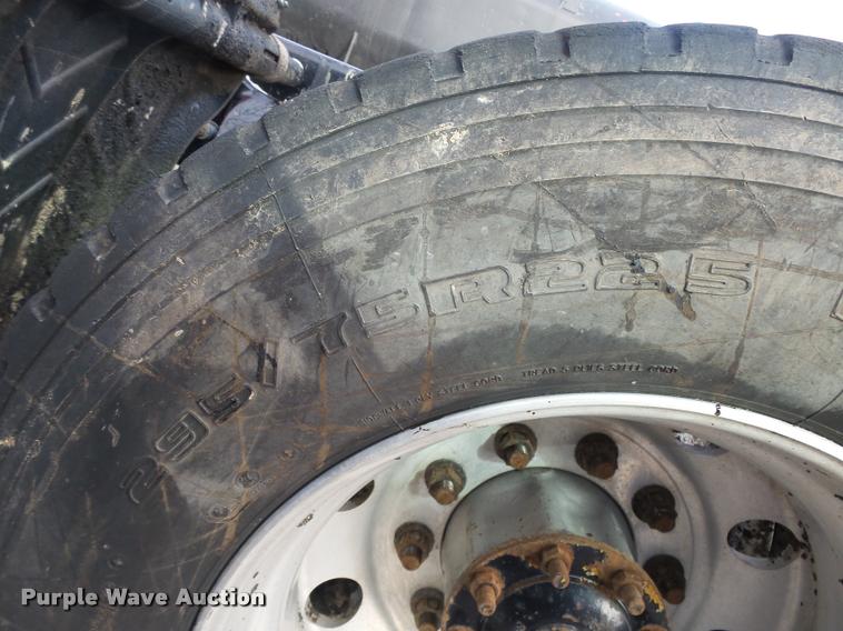 image for item DA0512 2006 Freightliner Columbia semi truck