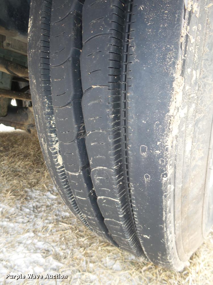 image for item DA0512 2006 Freightliner Columbia semi truck