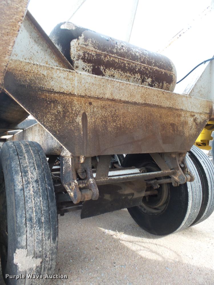 image for item DA0513 1997 Road Master G420 bottom dump trailer