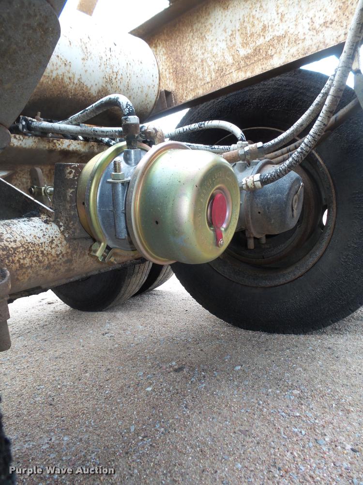 image for item DA0513 1997 Road Master G420 bottom dump trailer