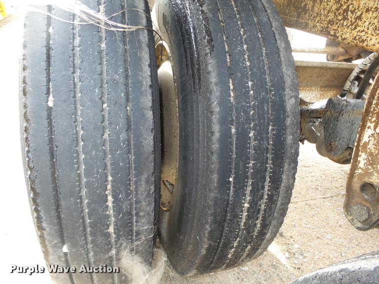 image for item DA0513 1997 Road Master G420 bottom dump trailer