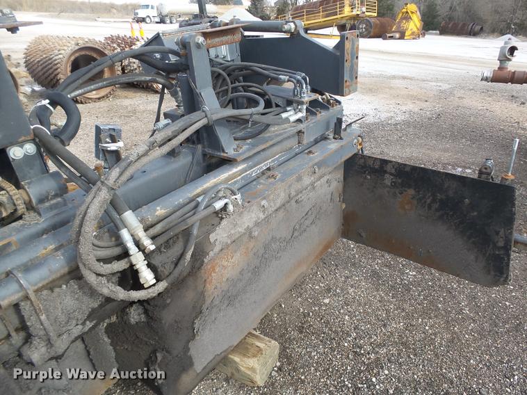 image for item DA0515 Carlson CEZ1V1019 asphalt screed attachment