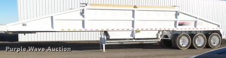 image for item DA0519 2013 Dakota 4300BDT bottom dump trailer