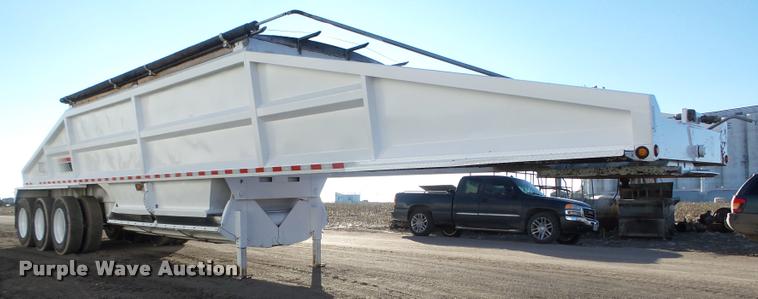 image for item DA0519 2013 Dakota 4300BDT bottom dump trailer
