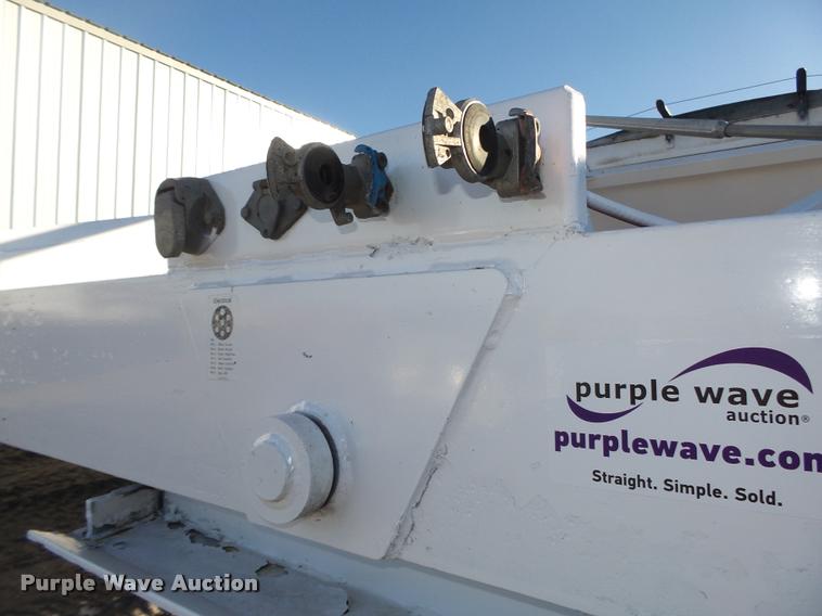 image for item DA0519 2013 Dakota 4300BDT bottom dump trailer