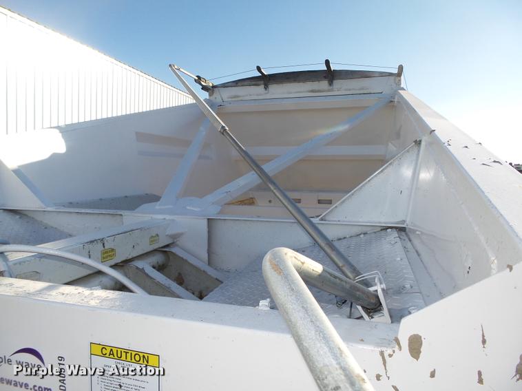 image for item DA0519 2013 Dakota 4300BDT bottom dump trailer