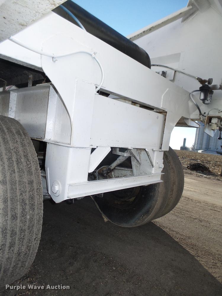 image for item DA0519 2013 Dakota 4300BDT bottom dump trailer