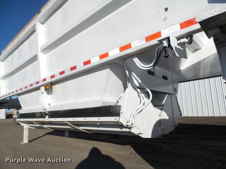 image for item DA0519 2013 Dakota 4300BDT bottom dump trailer