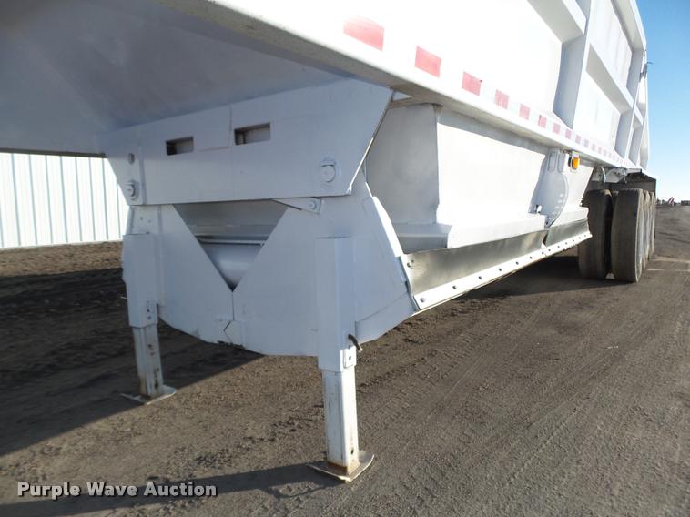 image for item DA0519 2013 Dakota 4300BDT bottom dump trailer