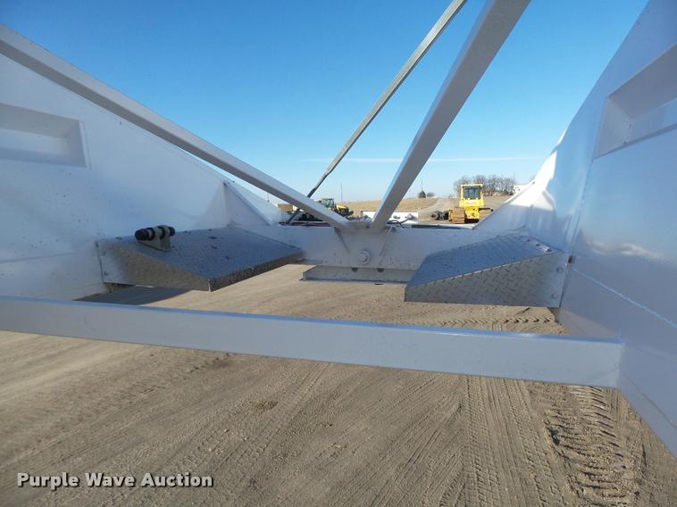 image for item DA0519 2013 Dakota 4300BDT bottom dump trailer