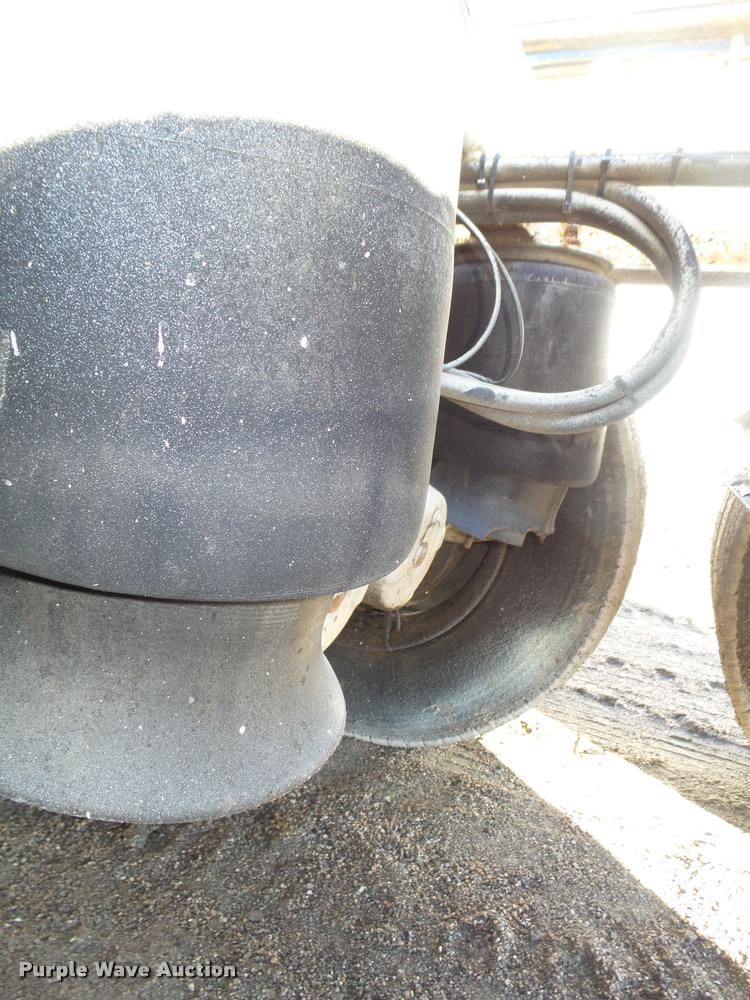 image for item DA0519 2013 Dakota 4300BDT bottom dump trailer