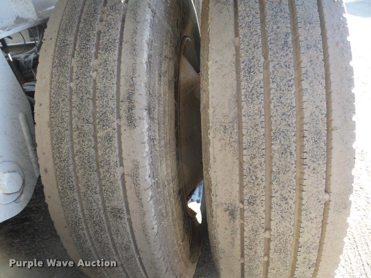 image for item DA0519 2013 Dakota 4300BDT bottom dump trailer