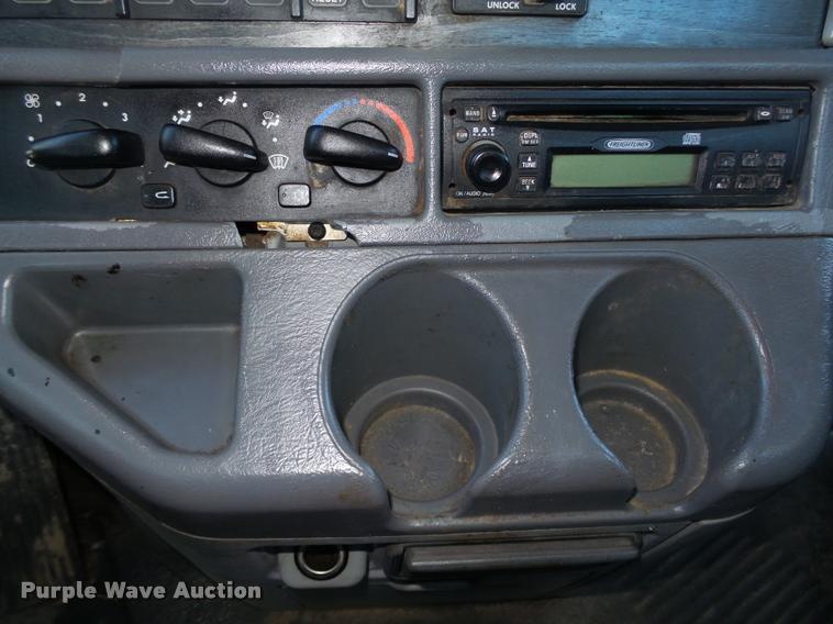 image for item DA0520 2007 Freightliner Columbia semi truck
