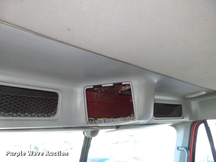 image for item DA0520 2007 Freightliner Columbia semi truck