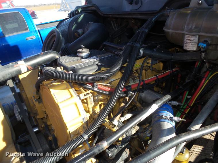 image for item DA0520 2007 Freightliner Columbia semi truck