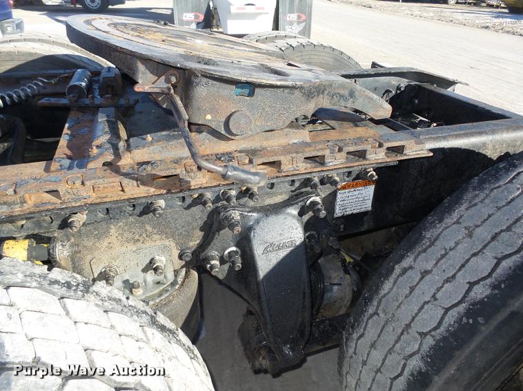 image for item DA0520 2007 Freightliner Columbia semi truck