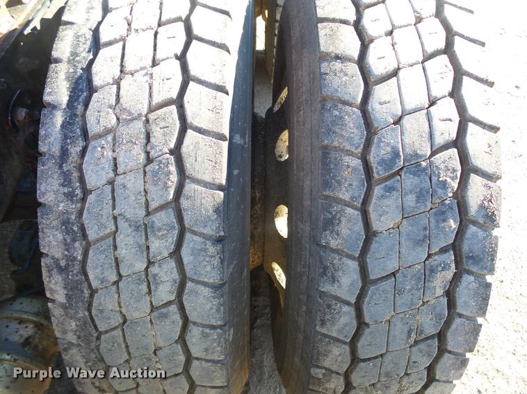 image for item DA0520 2007 Freightliner Columbia semi truck