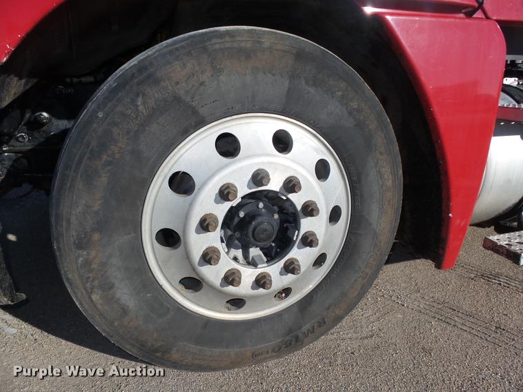 image for item DA0520 2007 Freightliner Columbia semi truck