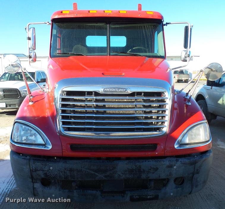 image for item DA0521 2006 Freightliner Columbia semi truck