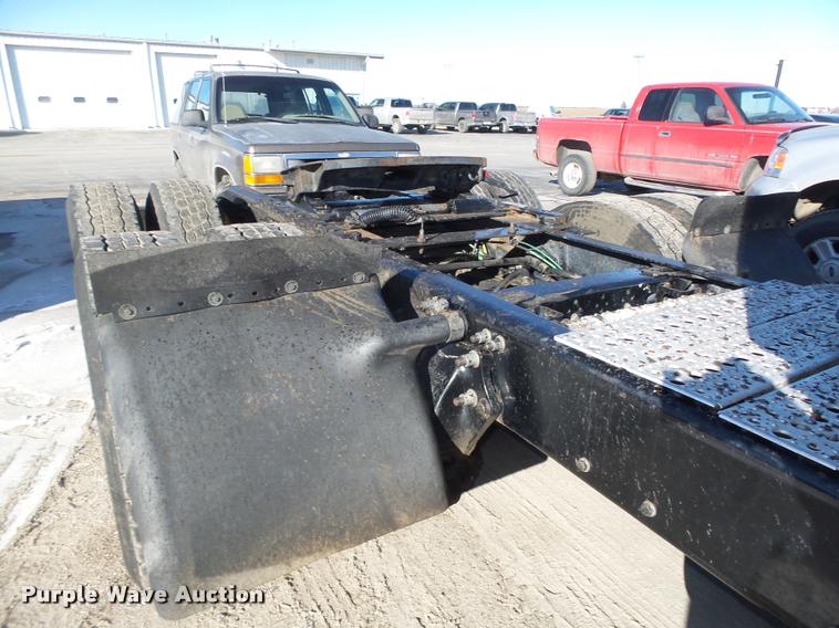 image for item DA0521 2006 Freightliner Columbia semi truck