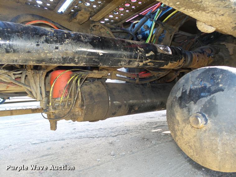 image for item DA0521 2006 Freightliner Columbia semi truck