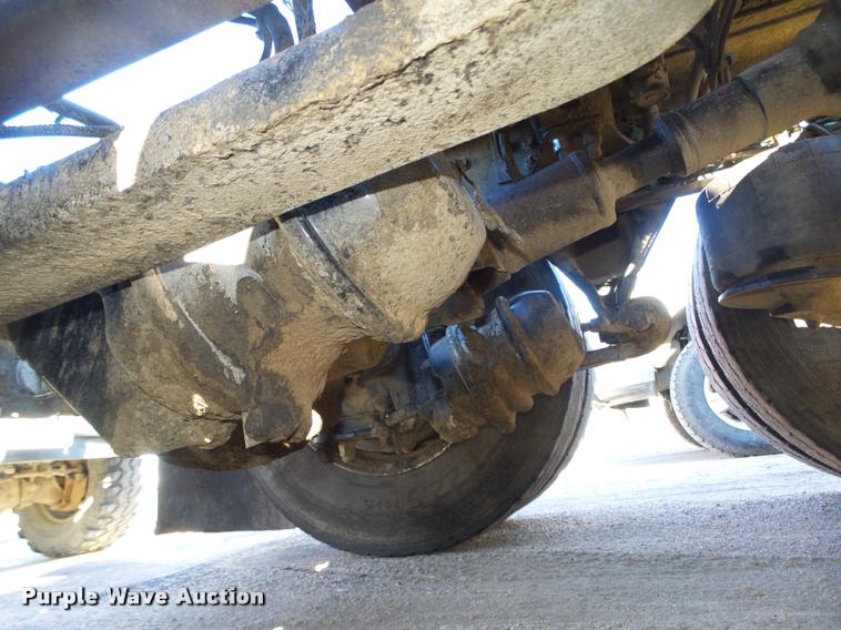 image for item DA0521 2006 Freightliner Columbia semi truck