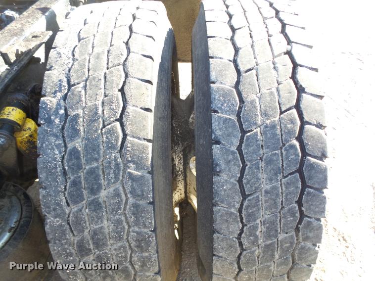 image for item DA0521 2006 Freightliner Columbia semi truck