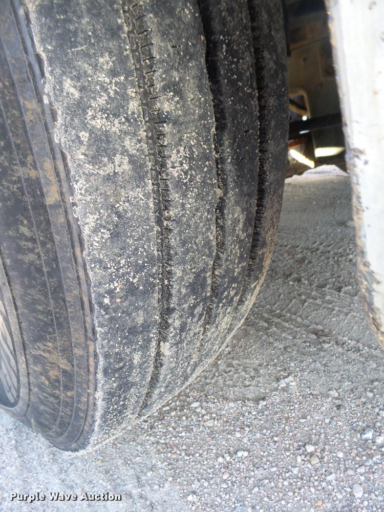 image for item DA0521 2006 Freightliner Columbia semi truck