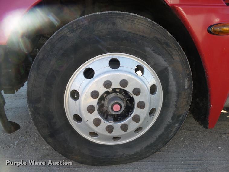 image for item DA0521 2006 Freightliner Columbia semi truck