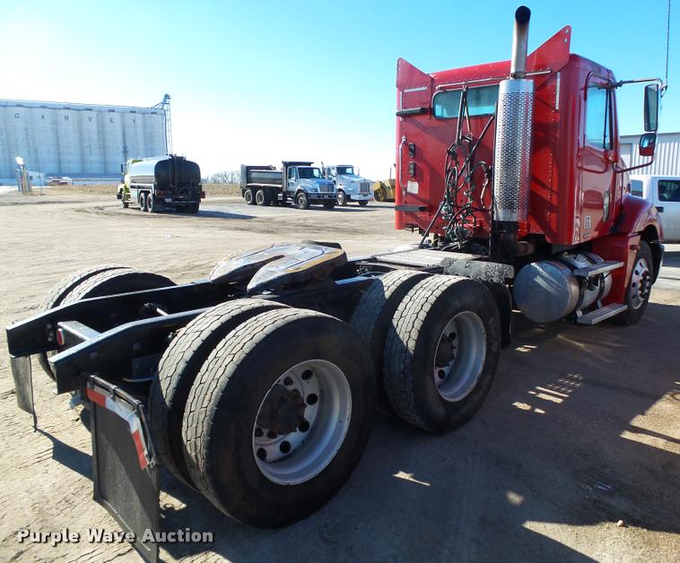 image for item DA0522 2006 Freightliner Columbia semi truck