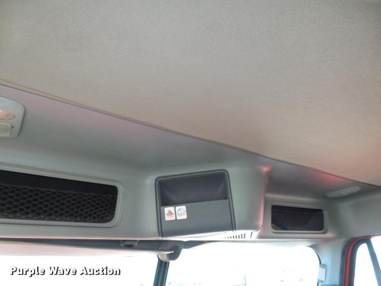 image for item DA0522 2006 Freightliner Columbia semi truck