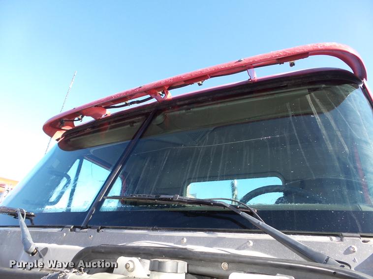 image for item DA0522 2006 Freightliner Columbia semi truck