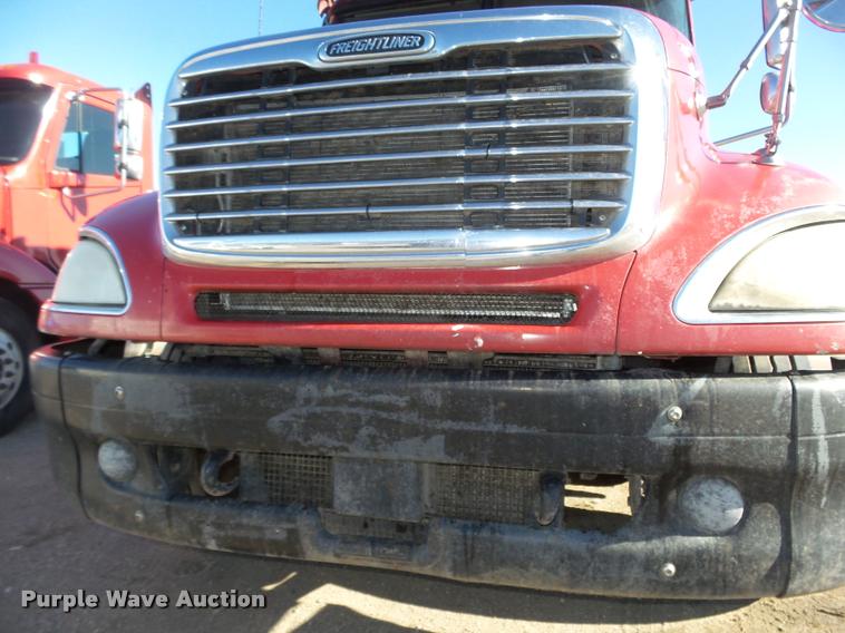 image for item DA0522 2006 Freightliner Columbia semi truck
