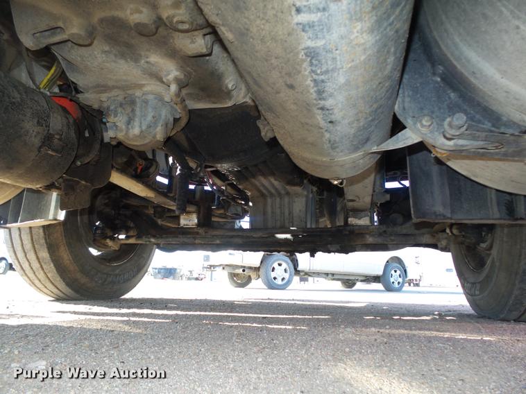 image for item DA0522 2006 Freightliner Columbia semi truck